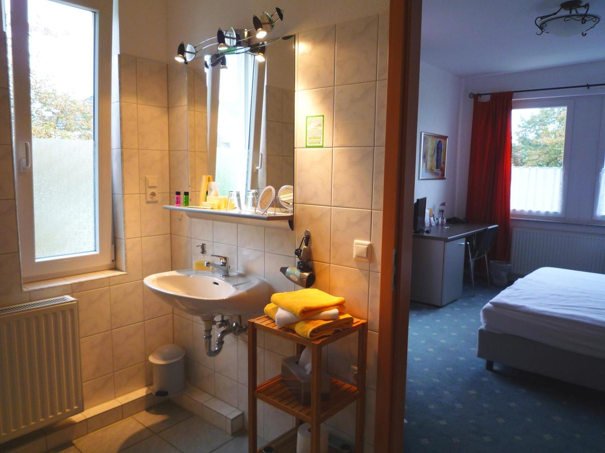 Hotel Abalone Remscheid Room photo